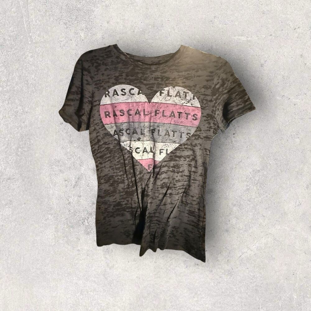 Rascal Flats Concert Woman’s T-shirt Gray With Heart Size Large